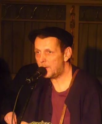 Foto des Albums: Die LIEDERTOUR zu Gast in der Stadtkirche mit Ralph Schüller & Band feat. Miko Mikulicz an der Geige