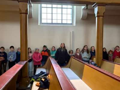 Foto des Albums: Monats-Weihnachtsfeier der Schule