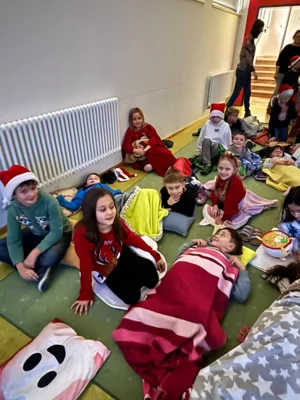 Foto des Albums: Vorweihnachtszeit im Schulhaus Wollbach
