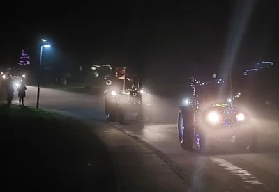 Sie tuckern die Damsdorfer Stra&szlig;e rauf 