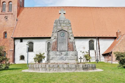 Das Kriegerdenkmal der Kirchengemeinde Bornh&ouml;ved 