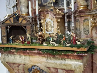 Foto des Albums: Christbäume aufstellen/schmücken 2025