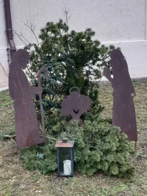Foto des Albums: Christbäume aufstellen/schmücken 2025