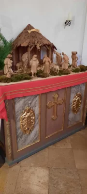 Krippe in D&uuml;rnhart  (Bild vergr&ouml;&szlig;ern)