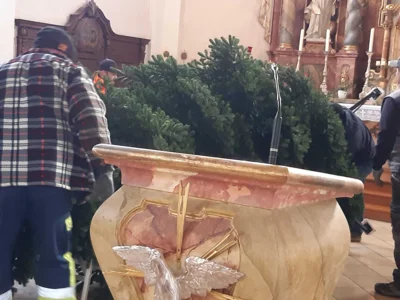 Foto des Albums: Christbäume aufstellen/schmücken 2025