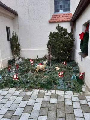 Foto des Albums: Christbäume aufstellen/schmücken 2025