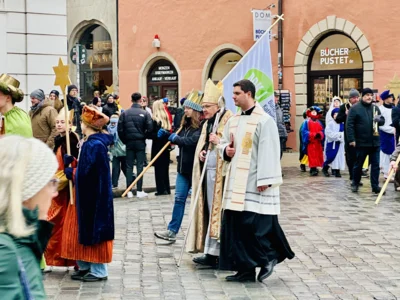 Foto des Albums: Sternsingeraussendung im Regensburger Dom