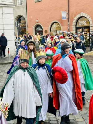 Foto des Albums: Sternsingeraussendung im Regensburger Dom