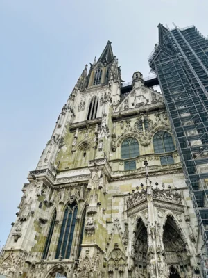 Foto des Albums: Sternsingeraussendung im Regensburger Dom