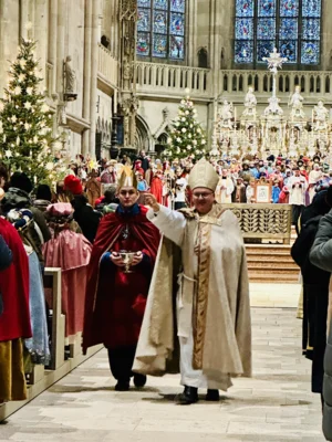 Foto des Albums: Sternsingeraussendung im Regensburger Dom