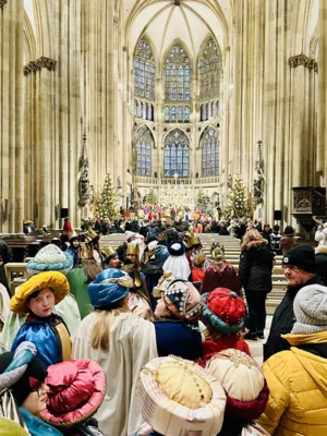 Foto des Albums: Sternsingeraussendung im Regensburger Dom