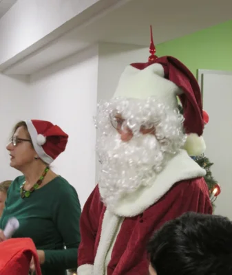 Auch der Weihnachtsmann fand den Weg zu uns in die Schule! 
