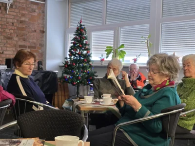 3.12.25 Literatur zur Weihnachtszeit von Vereinsmitgliedern vorgestellt 