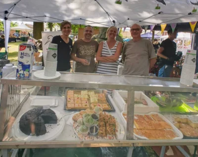 Kaffe und Kuchen bei der 650 Jahrfeier Ragow 