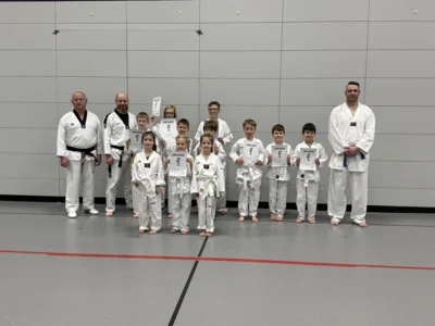 Foto des Albums: 100% Erfolgsquote: Taekwondo-Abteilung feiert großes Comeback mit Gürtelprüfung!