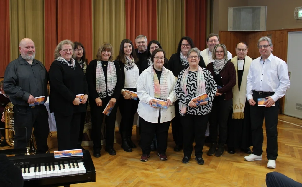 Bild: Die Kirchengemeinde dankte dem Kirchenchor für tolle Kirchenmusik