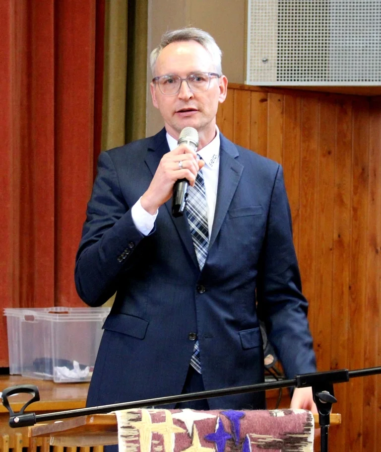 Bild: OB Pötzsch bei seiner Ansprache