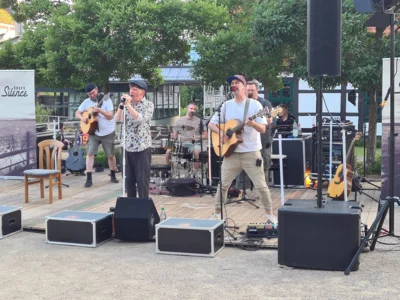 Foto des Albums: ALLERHAND AM ALLERSTRAND :-)) : Super Open-Air-Event mit HEAVY SILENCE bei herrlich sommerlichen Temperaturen