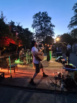 Foto des Albums: ALLERHAND AM ALLERSTRAND :-)) : Super Open-Air-Event mit HEAVY SILENCE bei herrlich sommerlichen Temperaturen