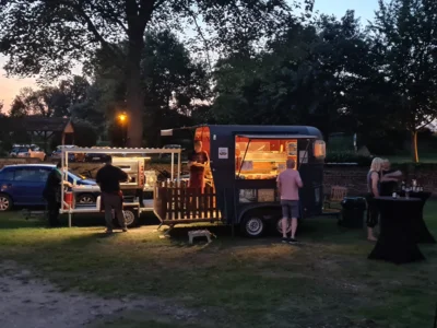 Foto des Albums: ALLERHAND AM ALLERSTRAND :-)) : Super Open-Air-Event mit HEAVY SILENCE bei herrlich sommerlichen Temperaturen