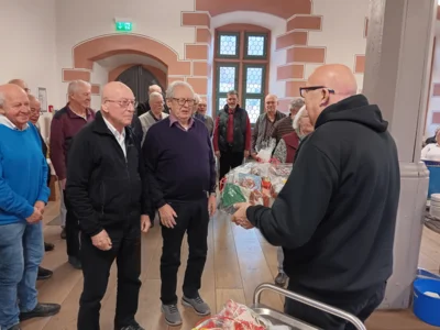 Ehrung 70 Jahre aktives Singen  (Bild vergr&ouml;&szlig;ern)