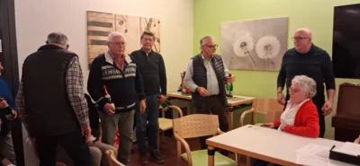 eifrige Singstundenbesucher  (Bild vergr&ouml;&szlig;ern)