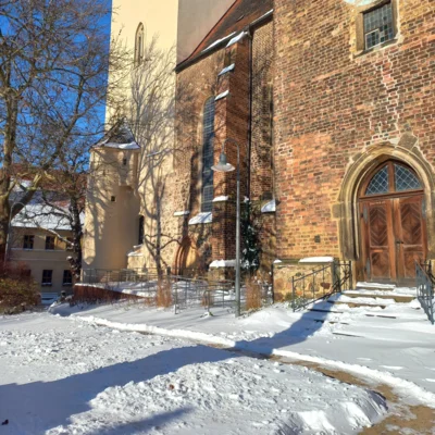 Foto des Albums: Kirche, Pfarrhäuser & Pfarrhof im Winter