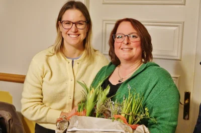 Rebecca Tralau (re ) wurde von Frederike Harder aus dem Vorstand verabschiedet 