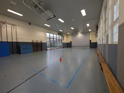 Turnhalle  (Bild vergr&ouml;&szlig;ern)