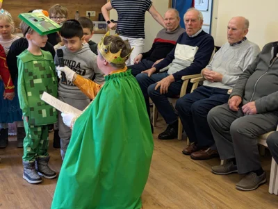 Foto des Albums: Besuch in Tagespflege zu Karneval