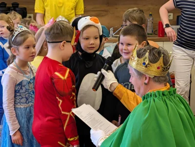 Foto des Albums: Besuch in Tagespflege zu Karneval