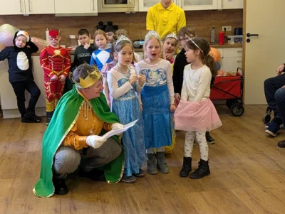 Foto des Albums: Besuch in Tagespflege zu Karneval