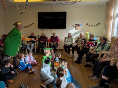 Foto des Albums: Besuch in Tagespflege zu Karneval