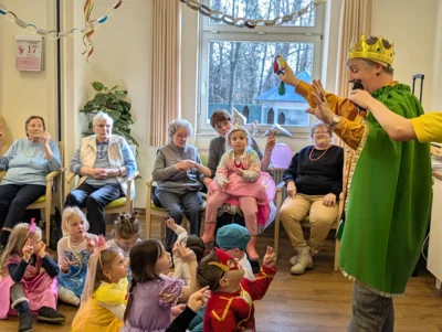 Foto des Albums: Besuch in Tagespflege zu Karneval
