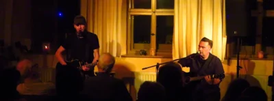 Foto des Albums: KIMKOI aus Thüringen begeisterte mit ihrem Indie-Rock das Publikum im vollen Gemeindehaus