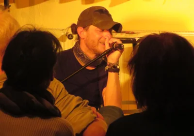 Foto des Albums: KIMKOI aus Thüringen begeisterte mit ihrem Indie-Rock das Publikum im vollen Gemeindehaus