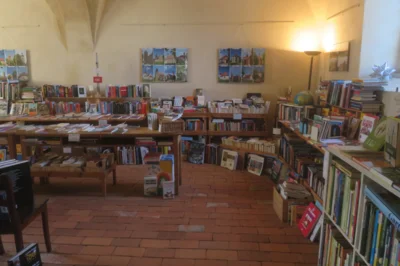B&uuml;cherkirche Axien 
