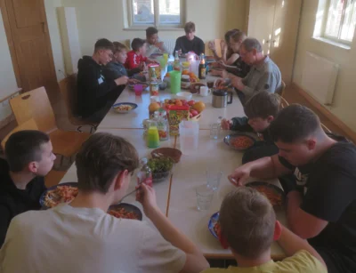 Foto des Albums: Jährliche Konfi-Freizeit im Alten Pfarrhaus Klöden mit Besuch der Prettiner Lichtenburg und der Bücherkirche Axien