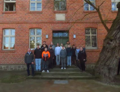 Foto des Albums: Jährliche Konfi-Freizeit im Alten Pfarrhaus Klöden mit Besuch der Prettiner Lichtenburg und der Bücherkirche Axien