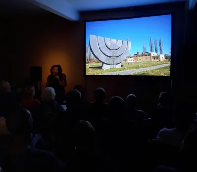 Foto des Albums: Abenteuer Seidenstraße - Dia-Show mit Weltenradler Thomas Meixner über seine Fahrradfahrt von Bitterfeld nach China