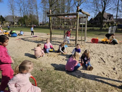Foto des Albums: Schulbesuch & Holafee