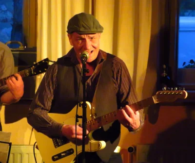 Foto des Albums: WETTERMANN - Axel Rapp & Band feiert Lyrik in Noten und Grooves, bis am Ende das Publikum tanzt