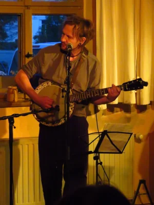Foto des Albums: WETTERMANN - Axel Rapp & Band feiert Lyrik in Noten und Grooves, bis am Ende das Publikum tanzt