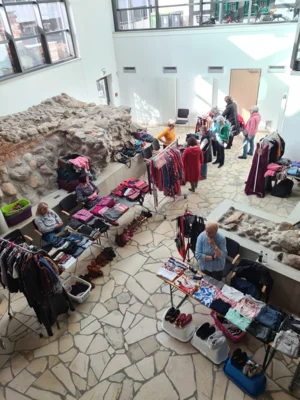 Foto des Albums: Second-Hand-Markt für Frauen - erstmals auch im Gewölbe Ausstellerinnen