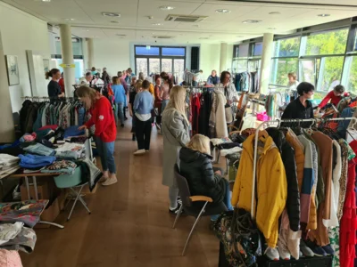 Foto des Albums: Second-Hand-Markt für Frauen - erstmals auch im Gewölbe Ausstellerinnen