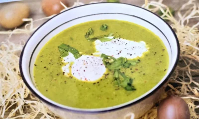 Kr&auml;utersuppe gibt Vitamine und Mineralstoffe zur&uuml;ck 