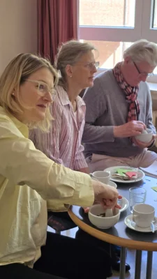 Foto des Albums: Frühlingshafte Kräuterstunde mit Angy Emmelmann