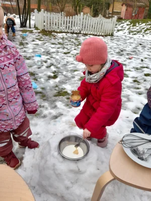 Sahne und gezuckerte Kondensmilch 