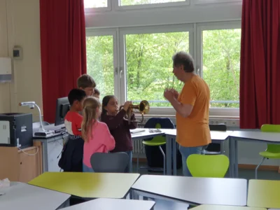 Foto des Albums: Besuch des Musikvereins Wollbach im Schulhaus Hollstadt