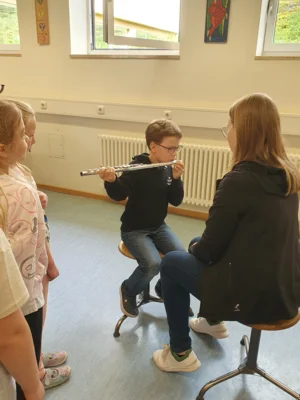 Foto des Albums: Besuch des Musikvereins Wollbach im Schulhaus Hollstadt